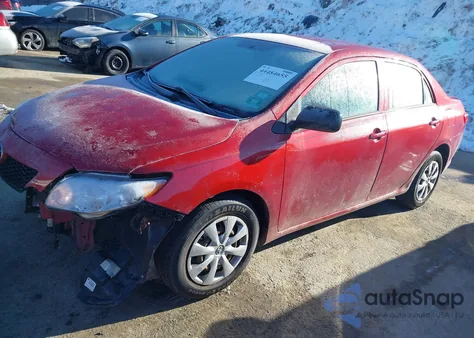 2010 Toyota Corolla z USA, uszkodzony, nr VIN 2T1BU4EE2AC316483